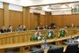 Члены думской комиссии по бюджету обсуждают его представление на первое чтение.