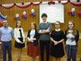 Николай ШАБУНЕВИЧ (крайний слева) и участники дебатов в гимназии № 70.