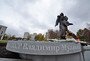 Два года назад в Екатеринбурге был открыт памятник в честь основателя ансамбля «Песняры».