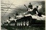 Фото военных лет переснимут с современными екатеринбуржцами.